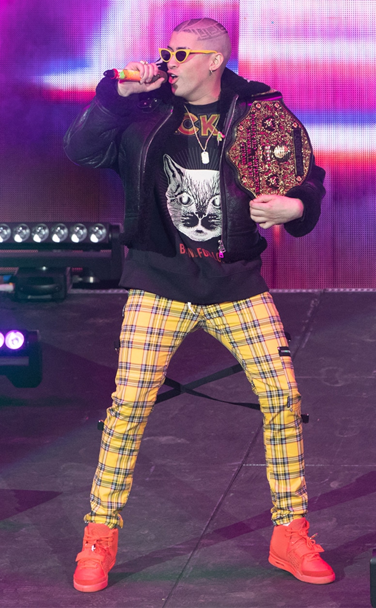 Bad Bunny Concert Outfits / Photos Bad Bunny Brings Reggaeton To The